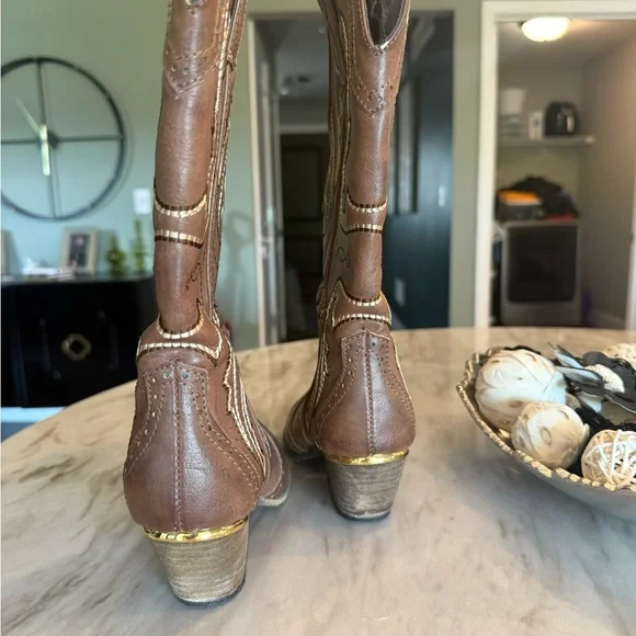 Very Volatile Leopard Print Boots - Picture 3 of 6